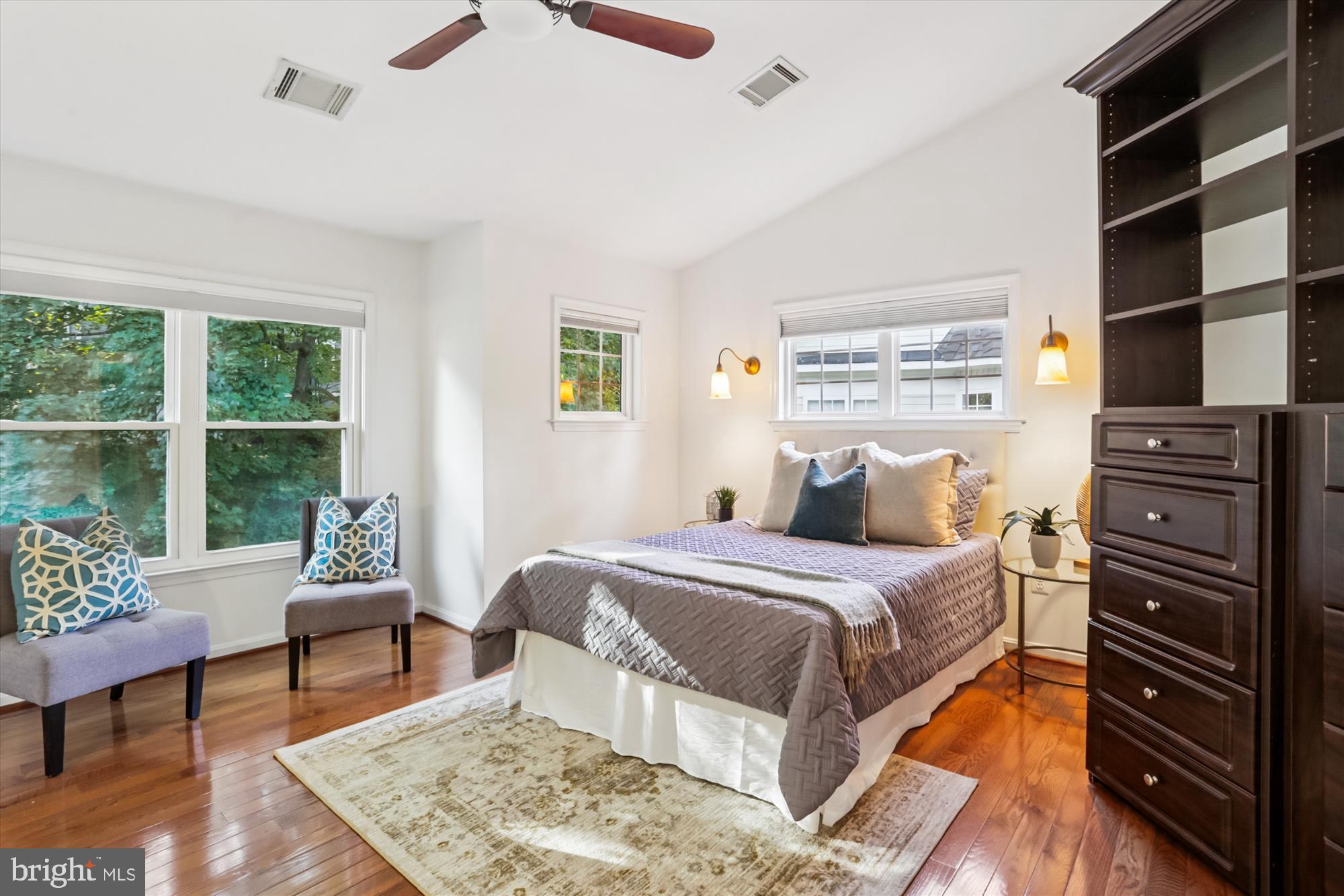 KENSINGTON CROSSING - Residential