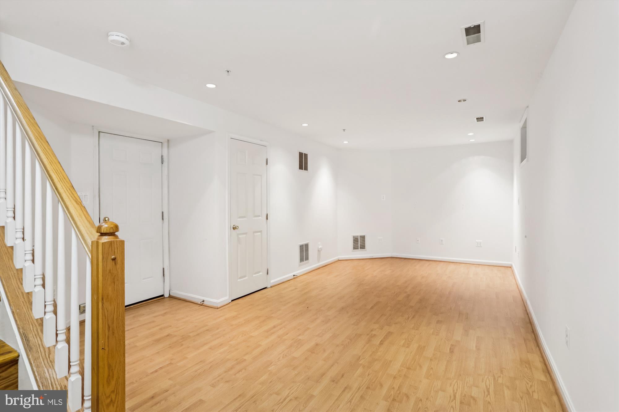 KENSINGTON CROSSING - Residential