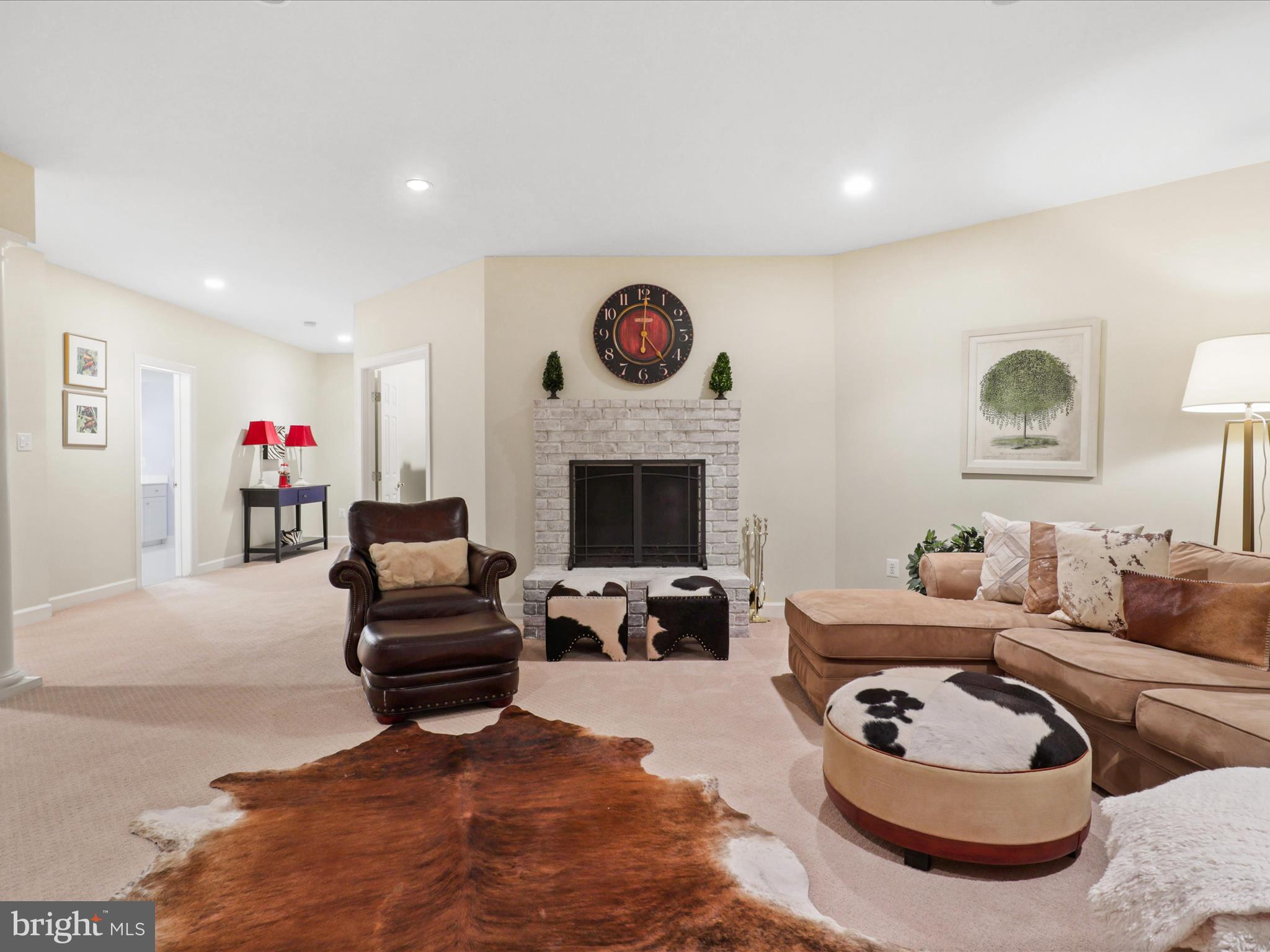 FAIRHUNT ESTATES - Residential