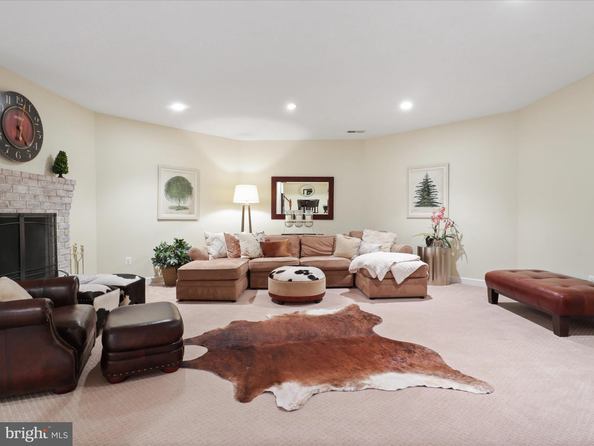 FAIRHUNT ESTATES - Residential