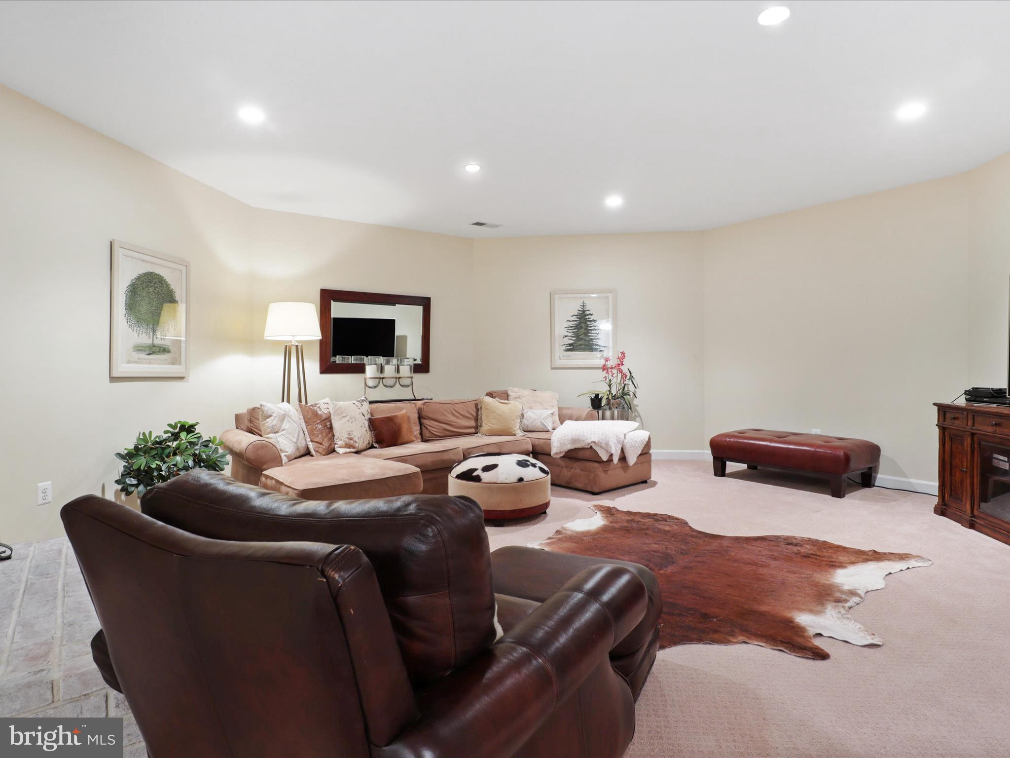 FAIRHUNT ESTATES - Residential