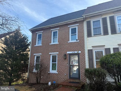 Photo of 436 Hillside Avenue, ELIZABETHTOWN, PA 17022 (MLS # PALA2061958)