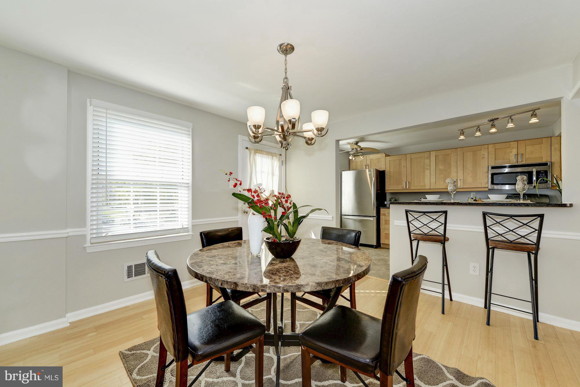 PINEWOOD LAKE - Residential