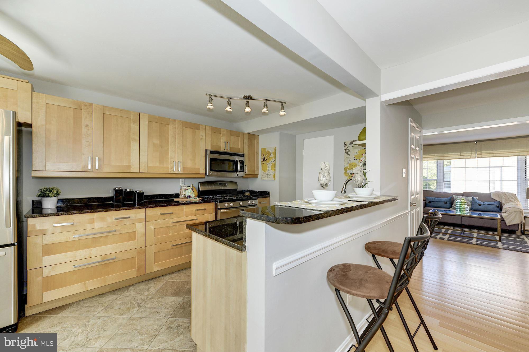 PINEWOOD LAKE - Residential