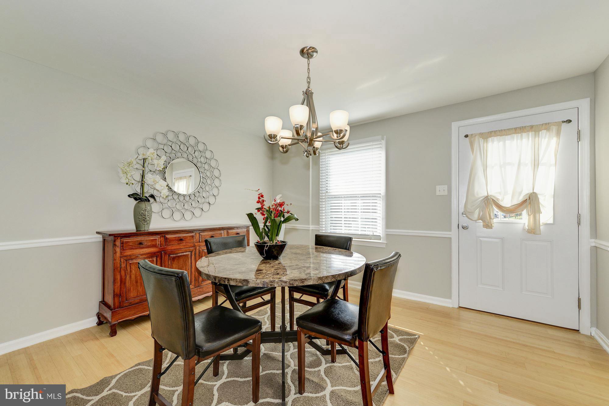 PINEWOOD LAKE - Residential