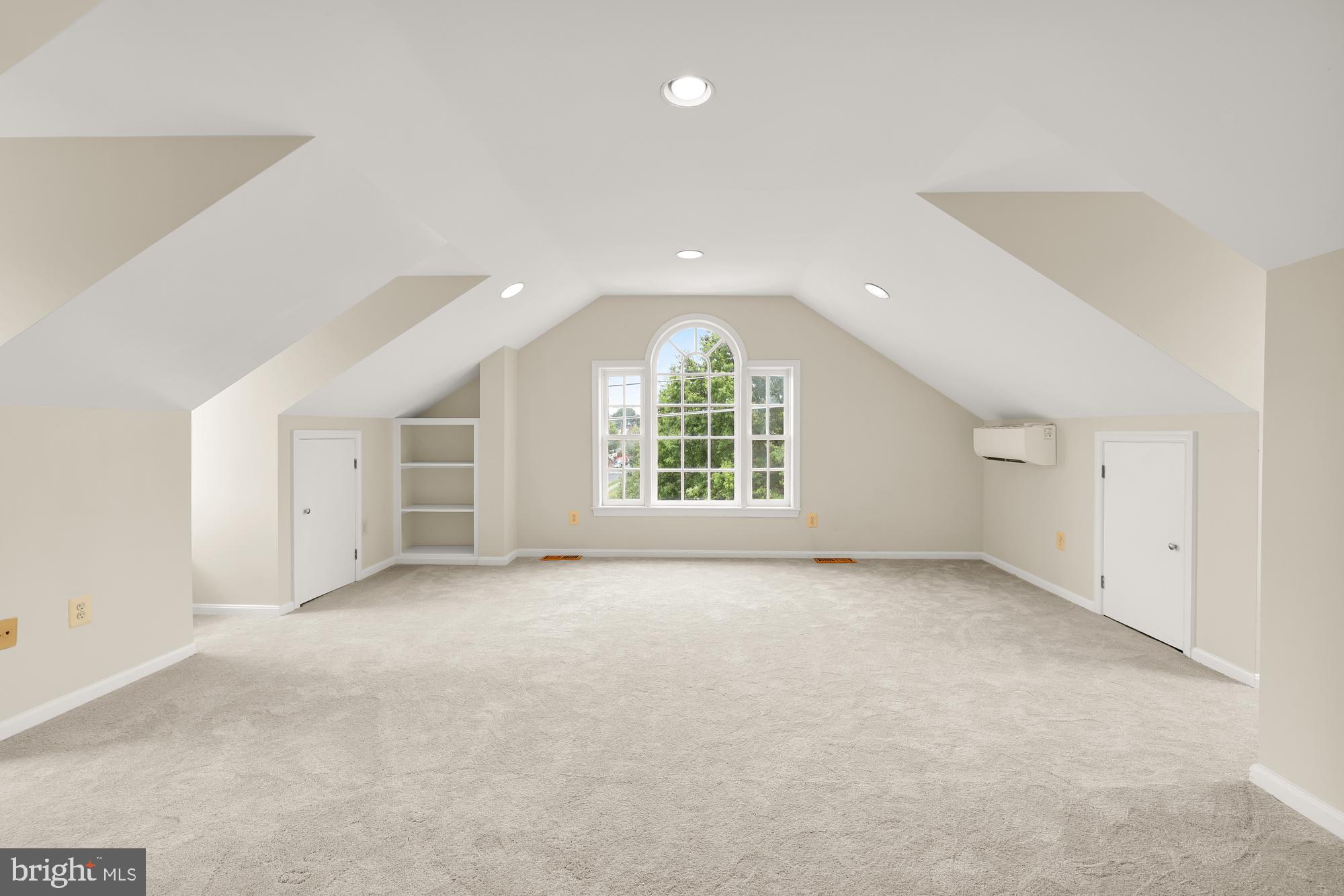 POMMANDER WALK - Residential