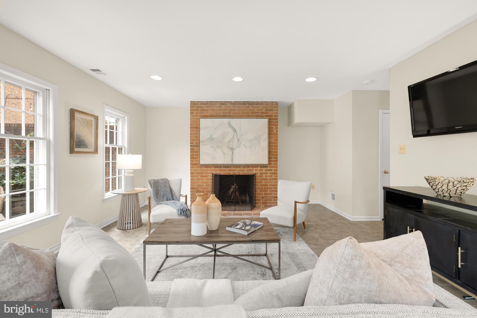 POMMANDER WALK - Residential