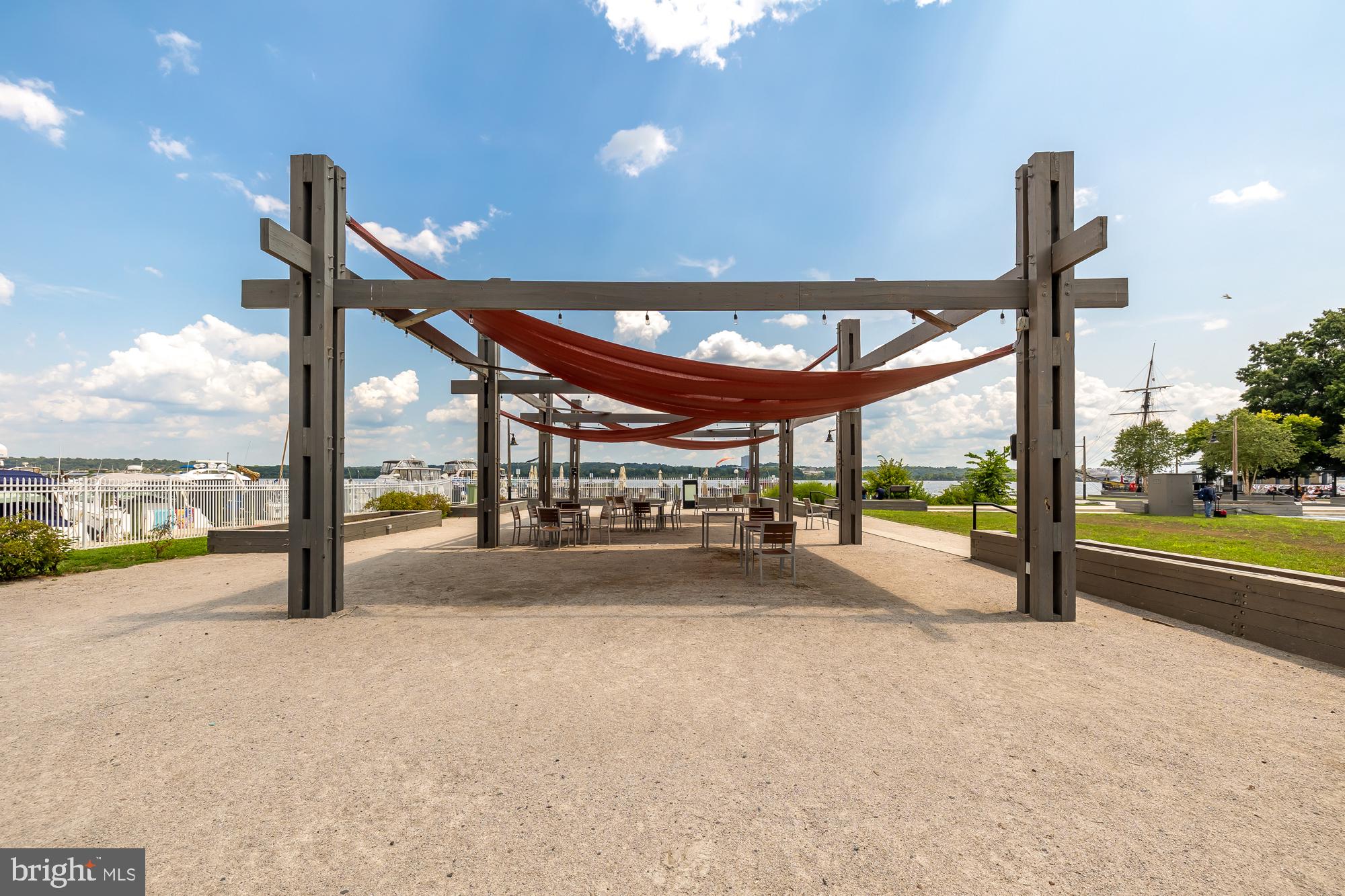 POMMANDER WALK - Residential