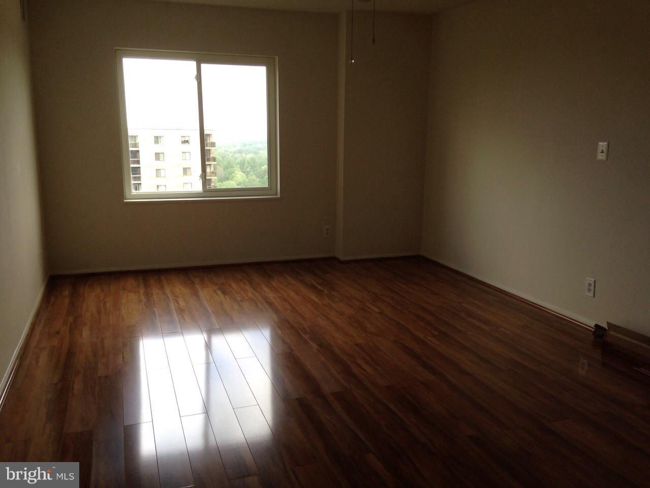 ROTONDA - Residential Lease