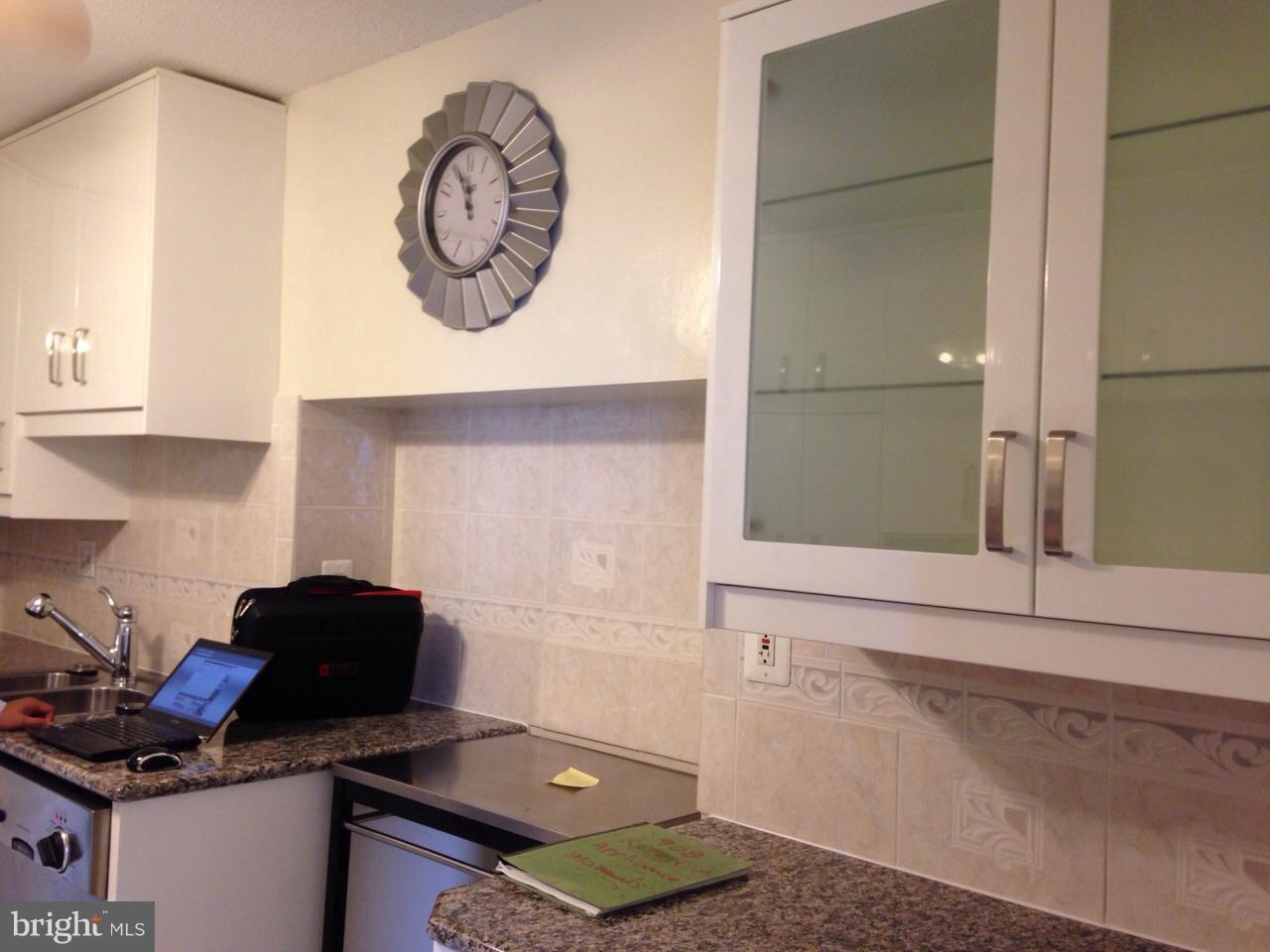 ROTONDA - Residential Lease