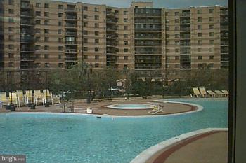 ROTONDA - Residential Lease