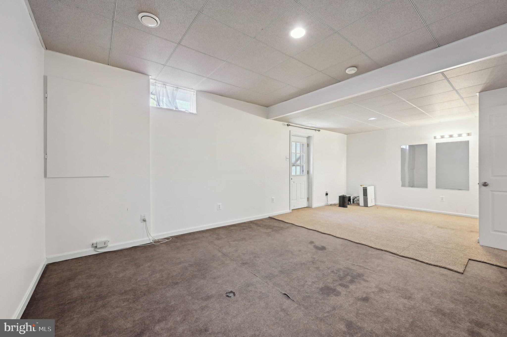 SUNRISE BEACH - Residential