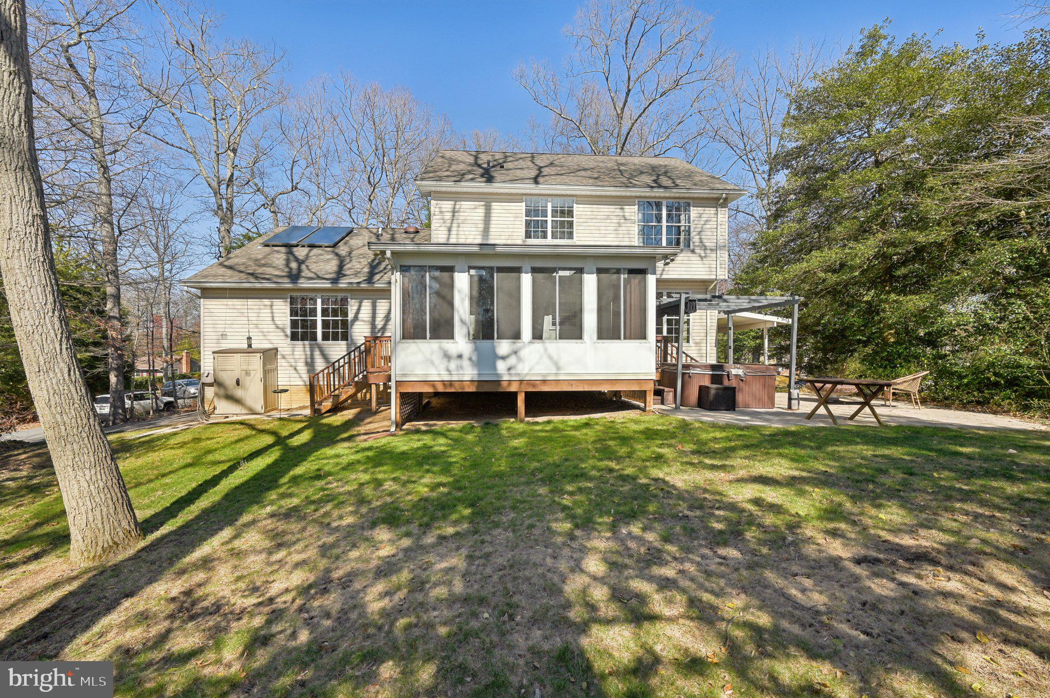 SUNRISE BEACH - Residential