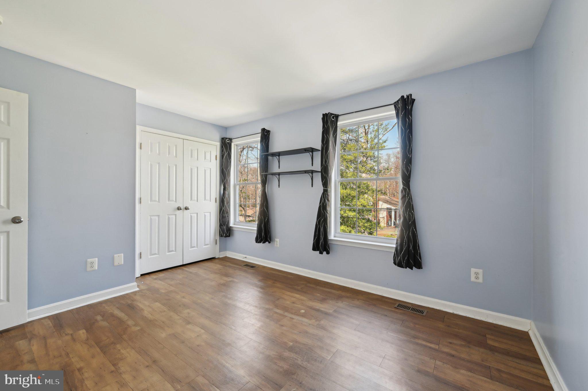 SUNRISE BEACH - Residential