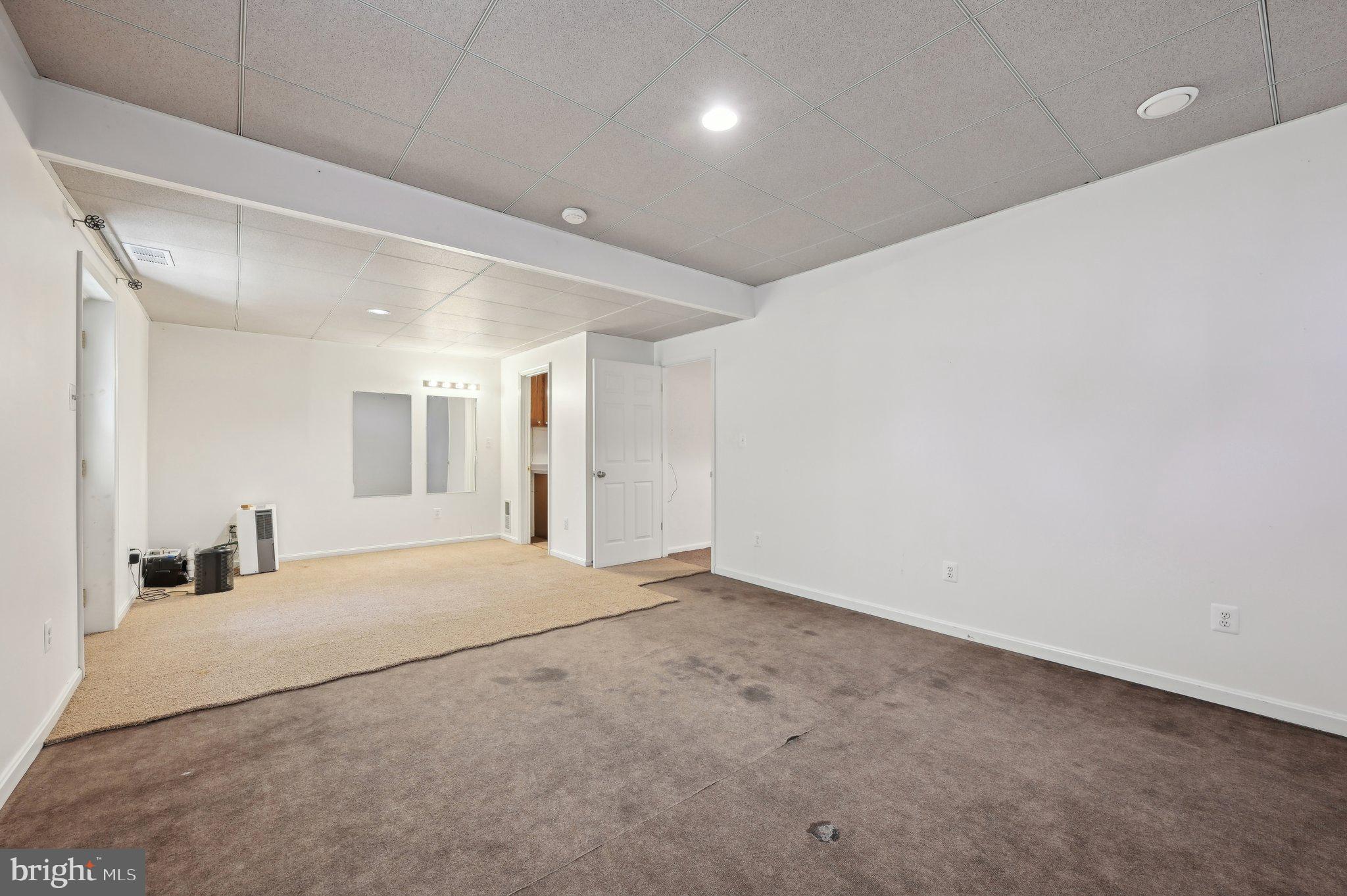 SUNRISE BEACH - Residential