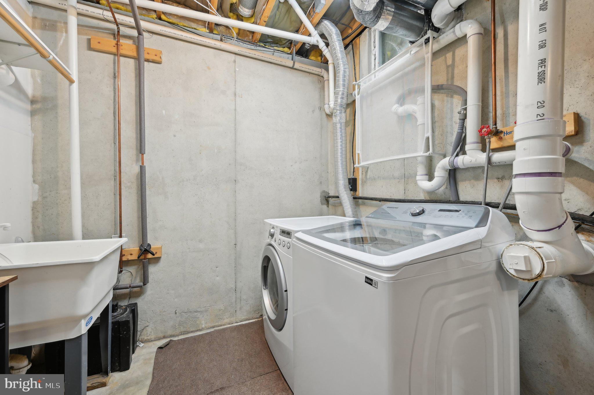 SUNRISE BEACH - Residential