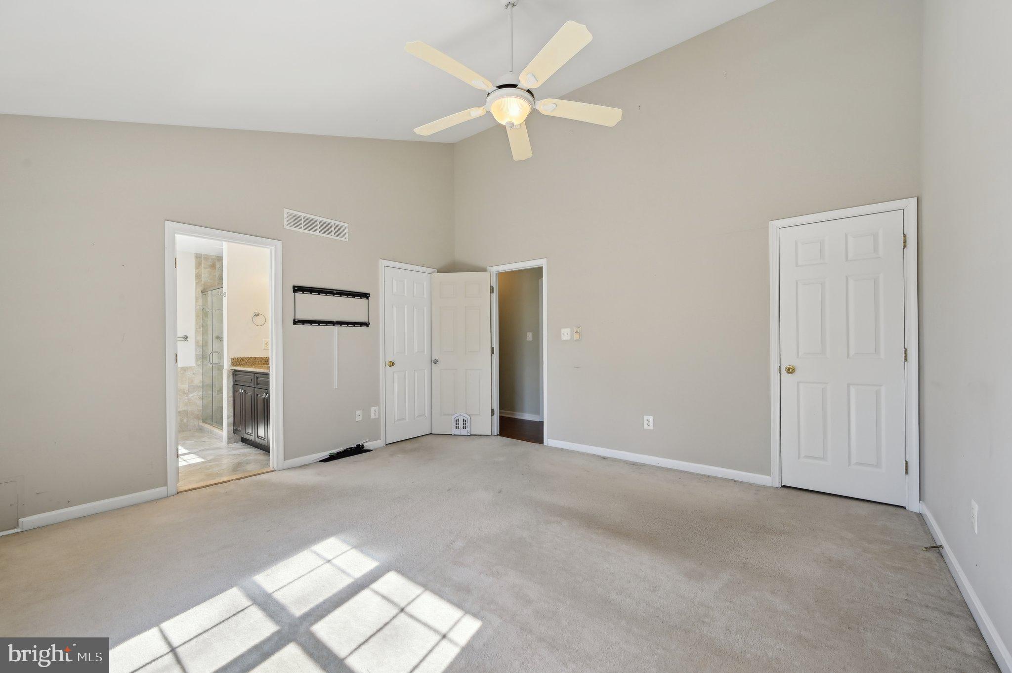 SUNRISE BEACH - Residential