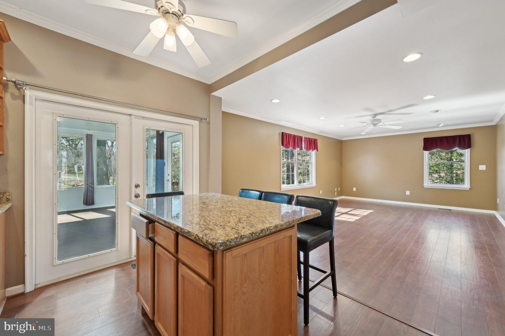 SUNRISE BEACH - Residential