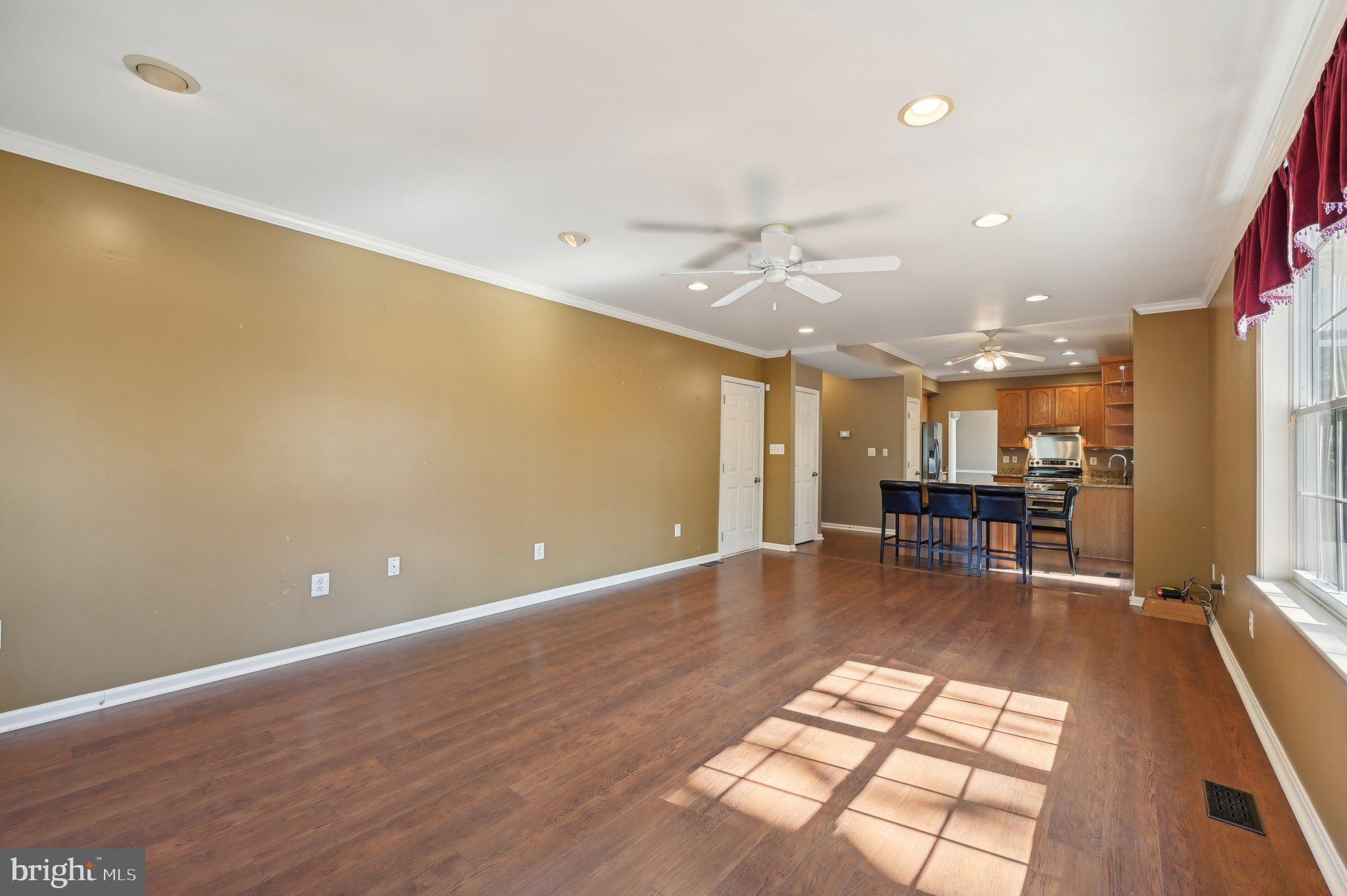 SUNRISE BEACH - Residential