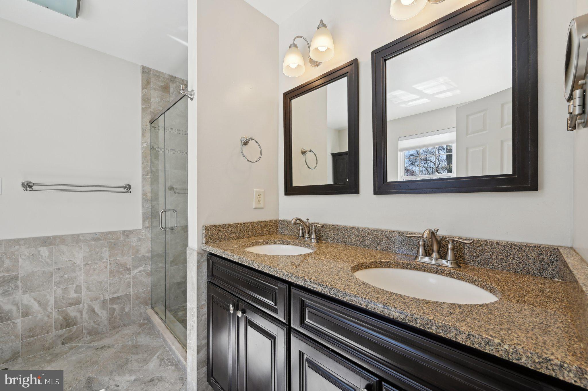 SUNRISE BEACH - Residential