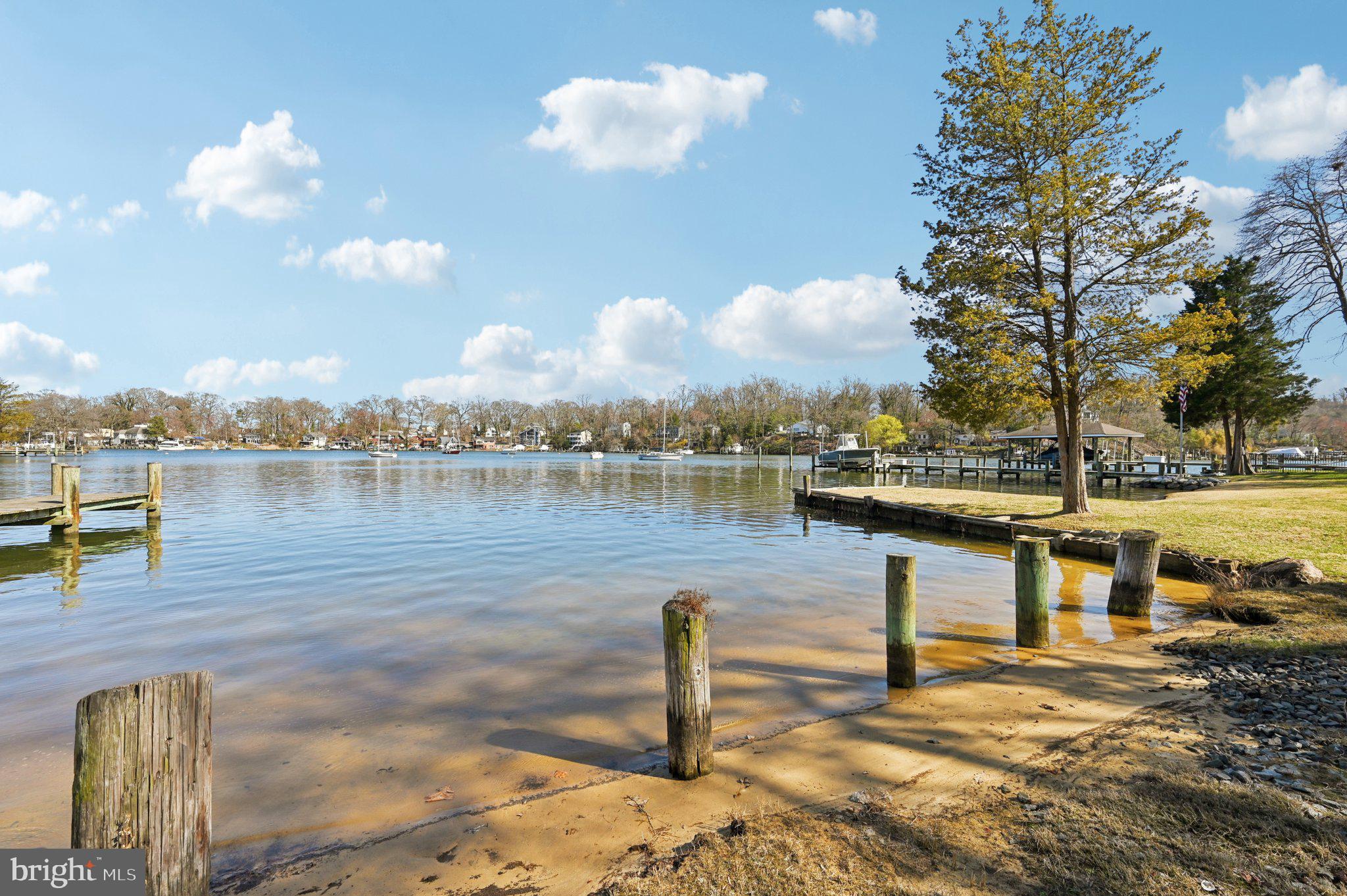SUNRISE BEACH - Residential