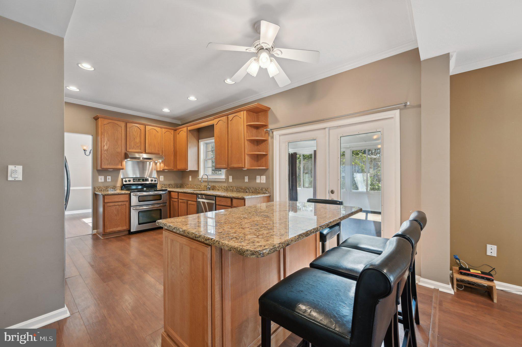 SUNRISE BEACH - Residential