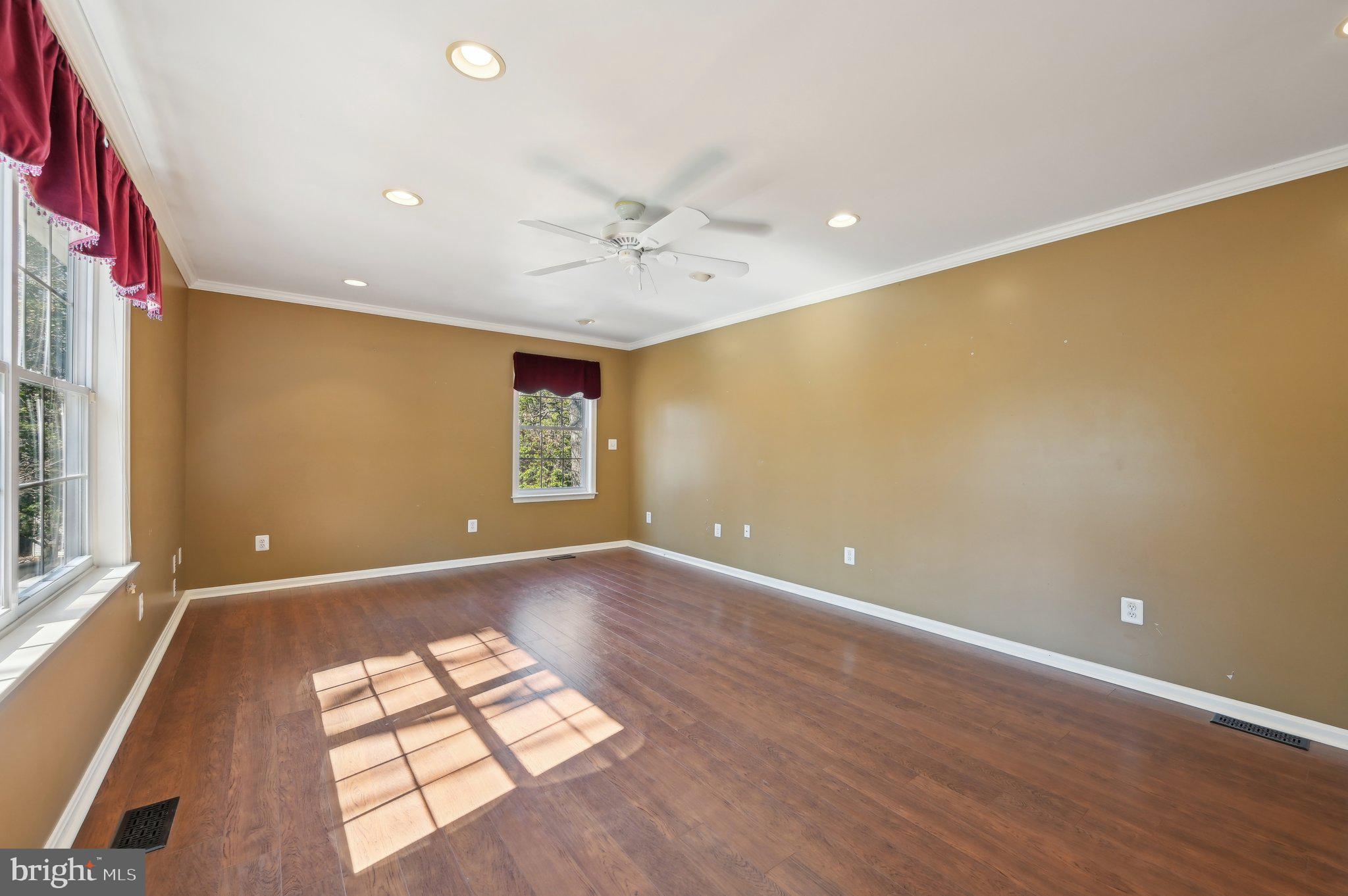 SUNRISE BEACH - Residential