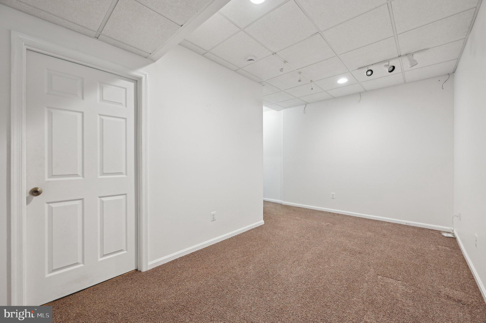 SUNRISE BEACH - Residential