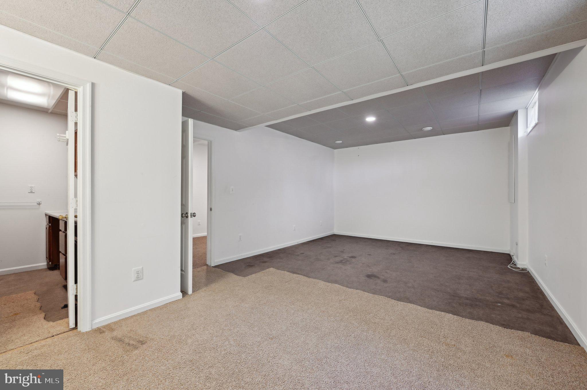 SUNRISE BEACH - Residential