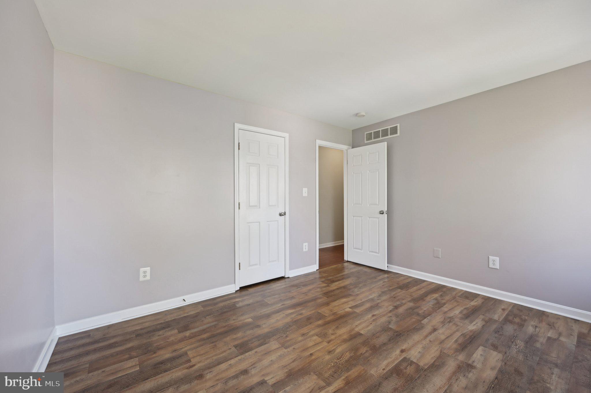 SUNRISE BEACH - Residential