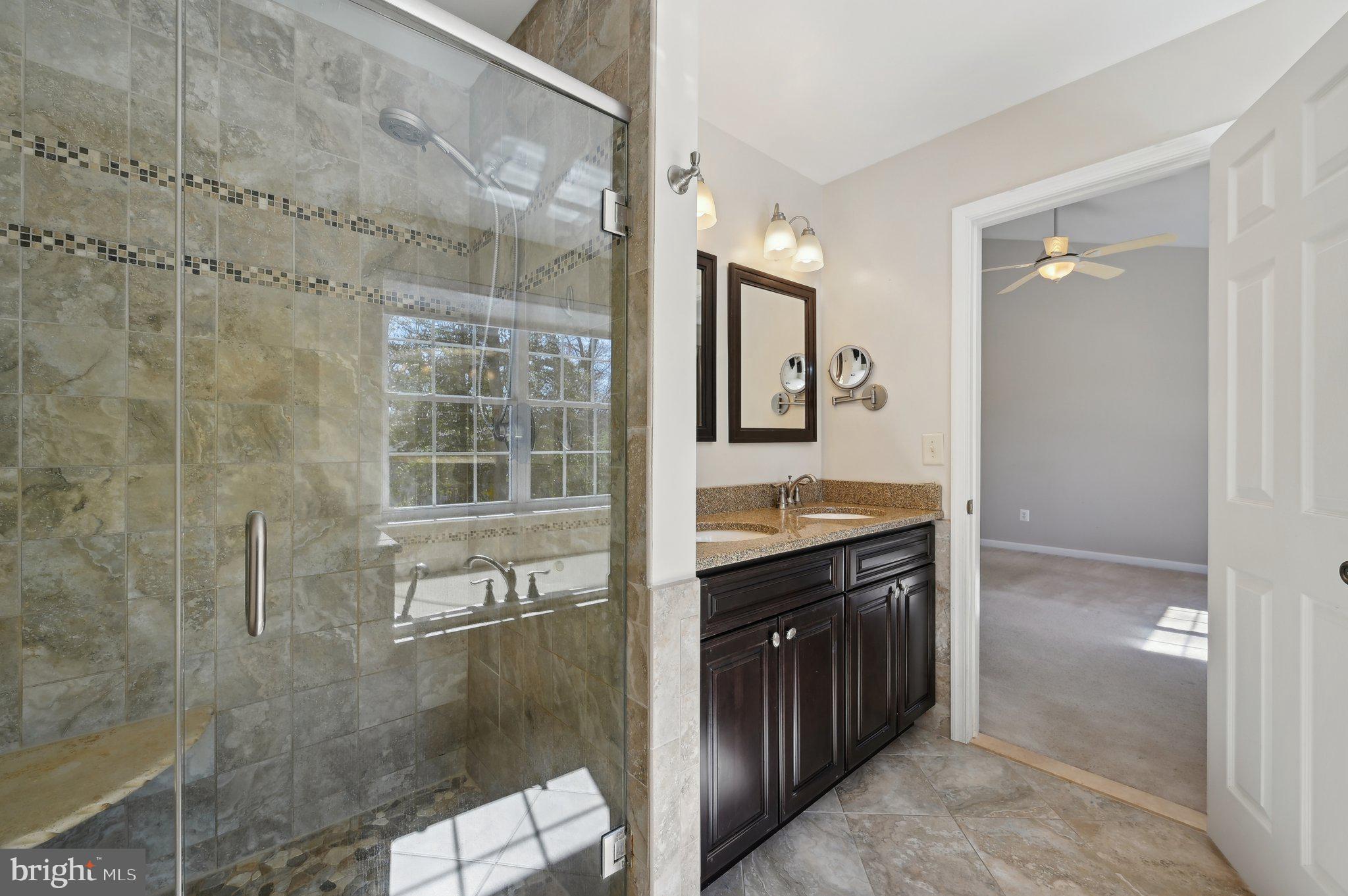 SUNRISE BEACH - Residential