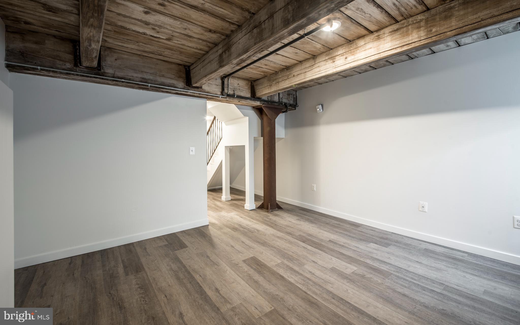 LOWER MOYAMENSING - Residential Lease