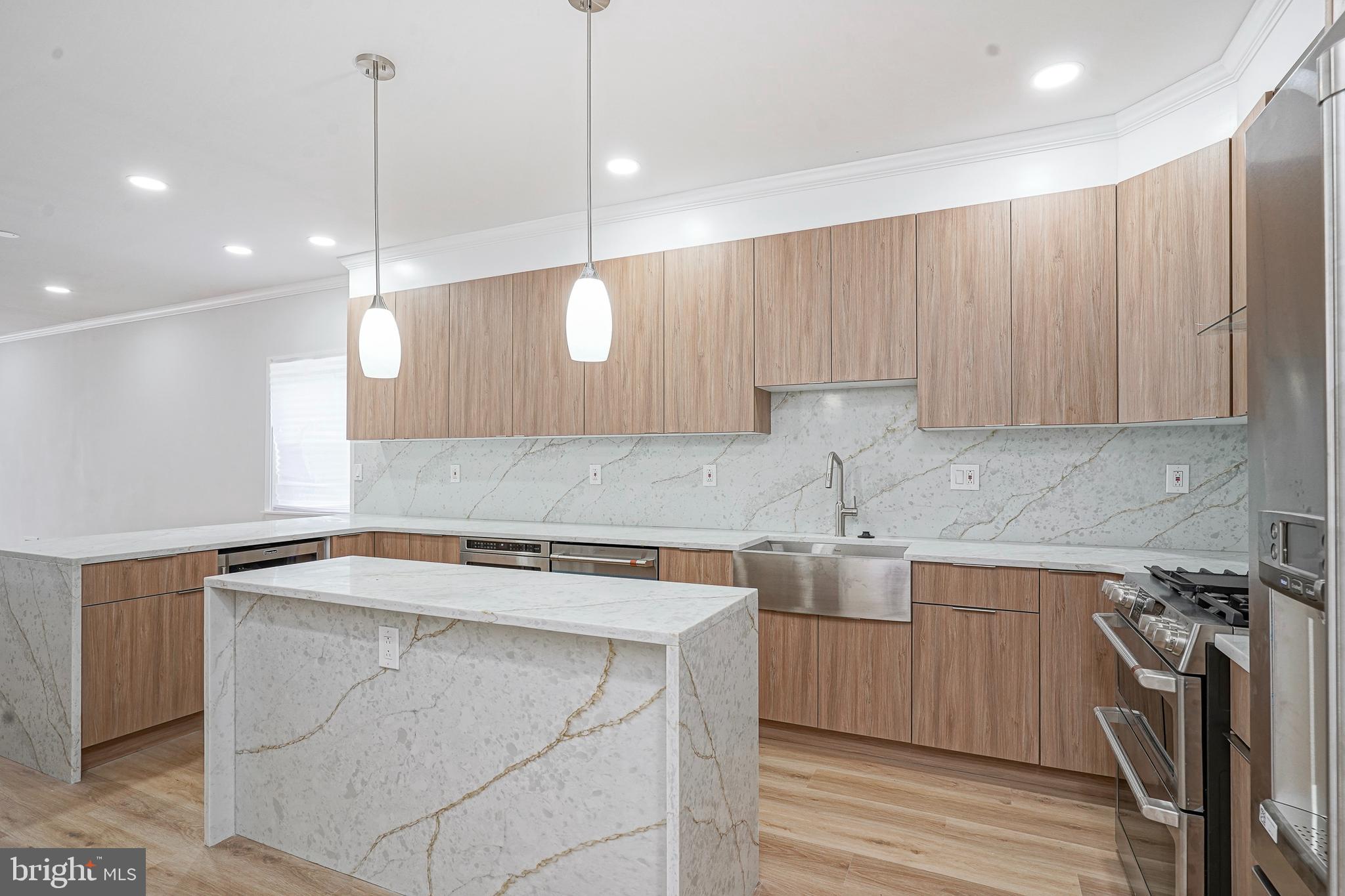 PASSYUNK SQUARE - Residential