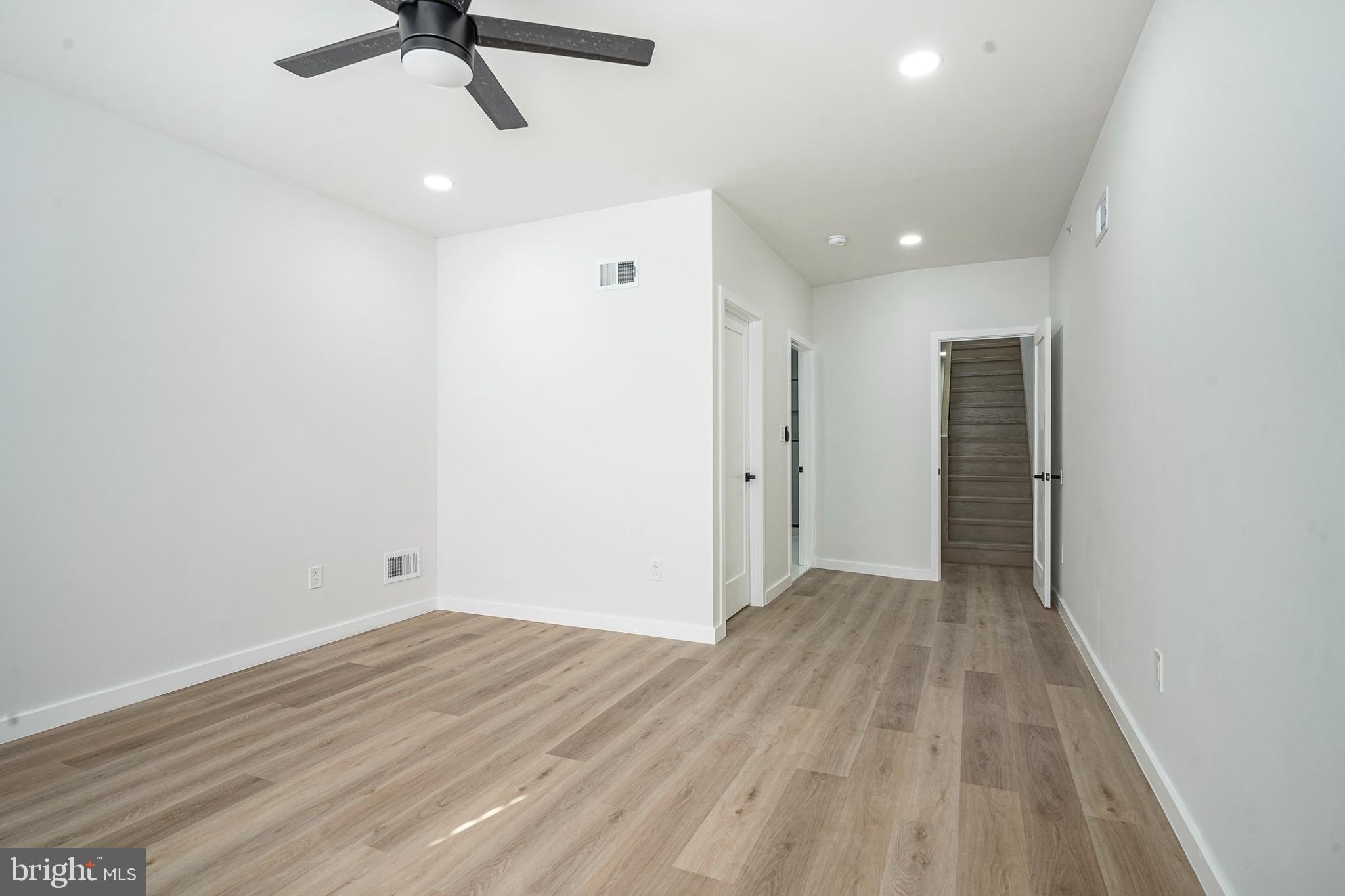 PASSYUNK SQUARE - Residential