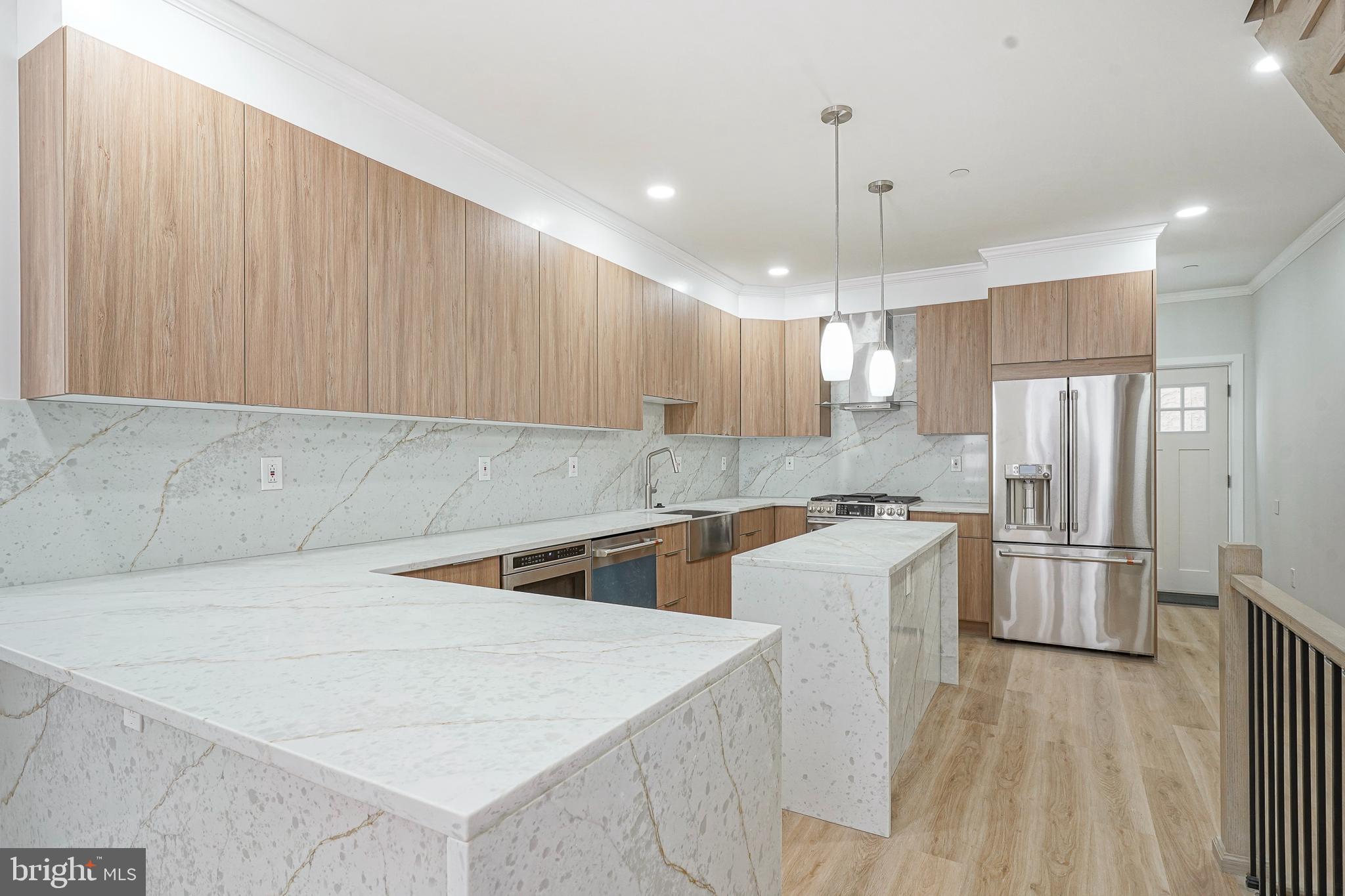 PASSYUNK SQUARE - Residential