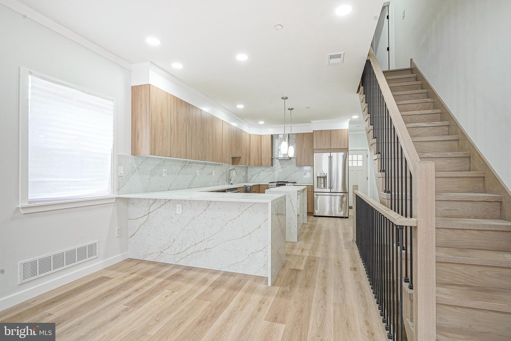 PASSYUNK SQUARE - Residential