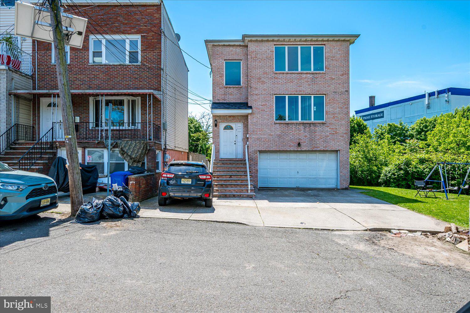 7 VINE STREET