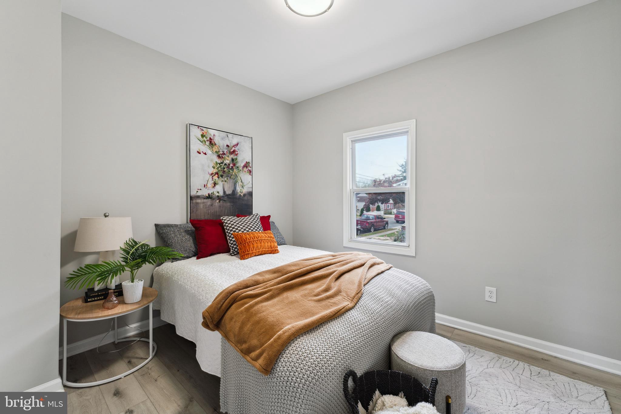 COLMAR MANOR - Residential