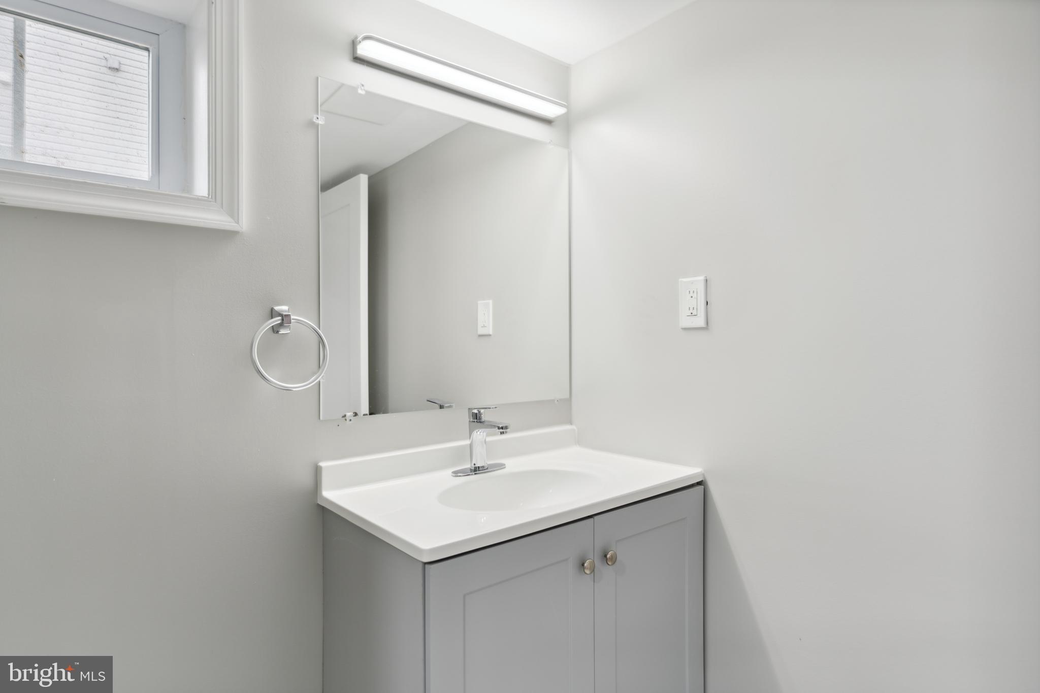 COLMAR MANOR - Residential