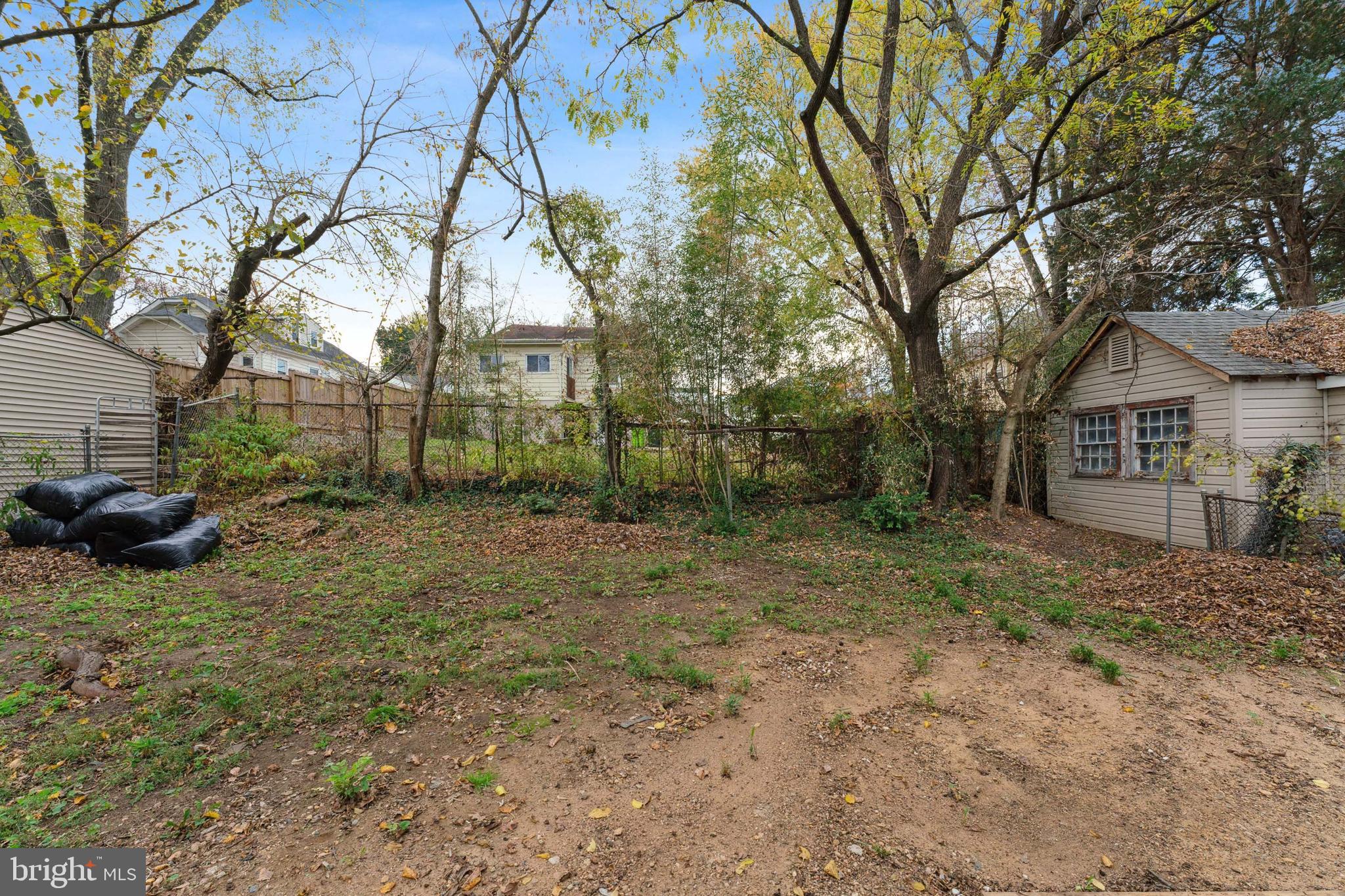 COLMAR MANOR - Residential