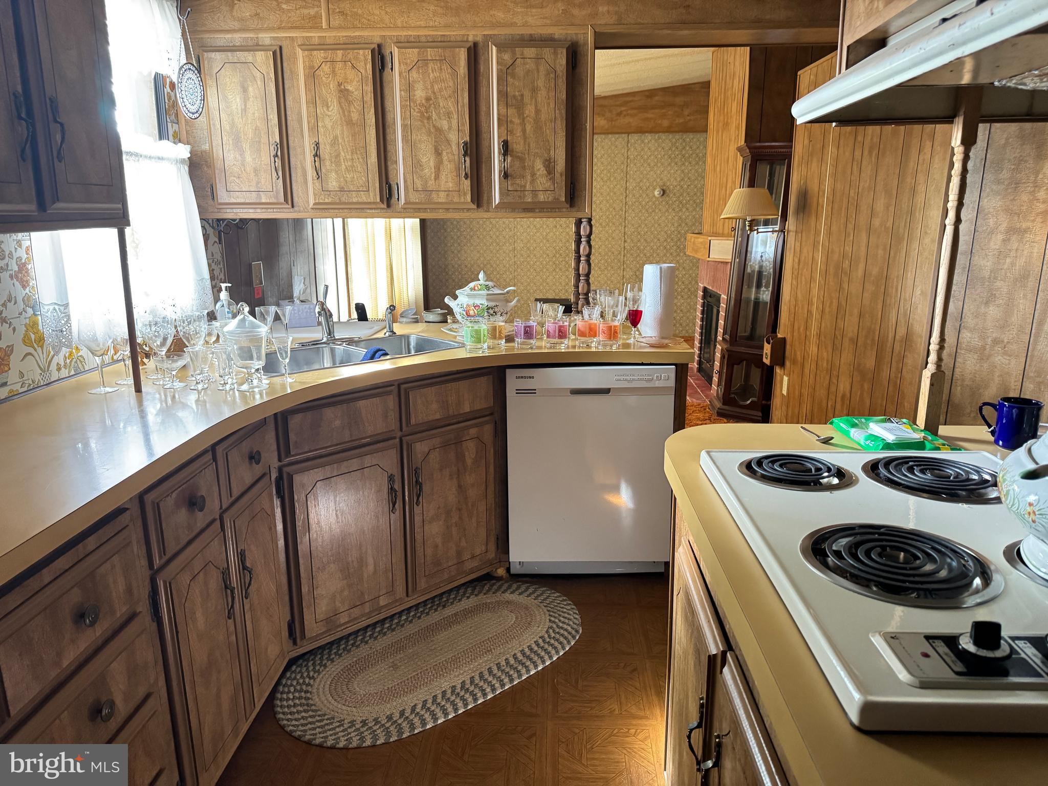 PENNWOOD CROSSING - Residential