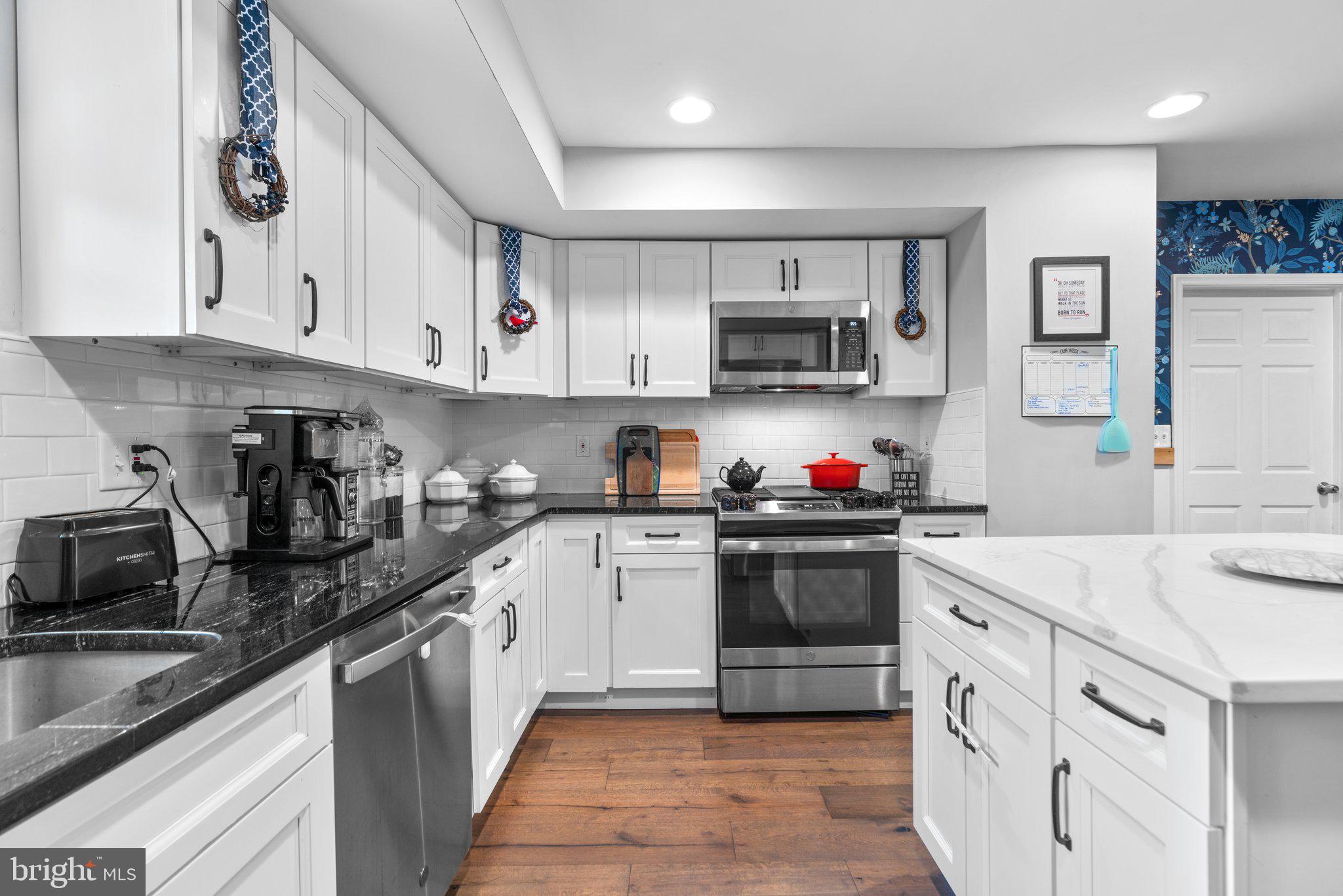 BRENTWOOD - Residential