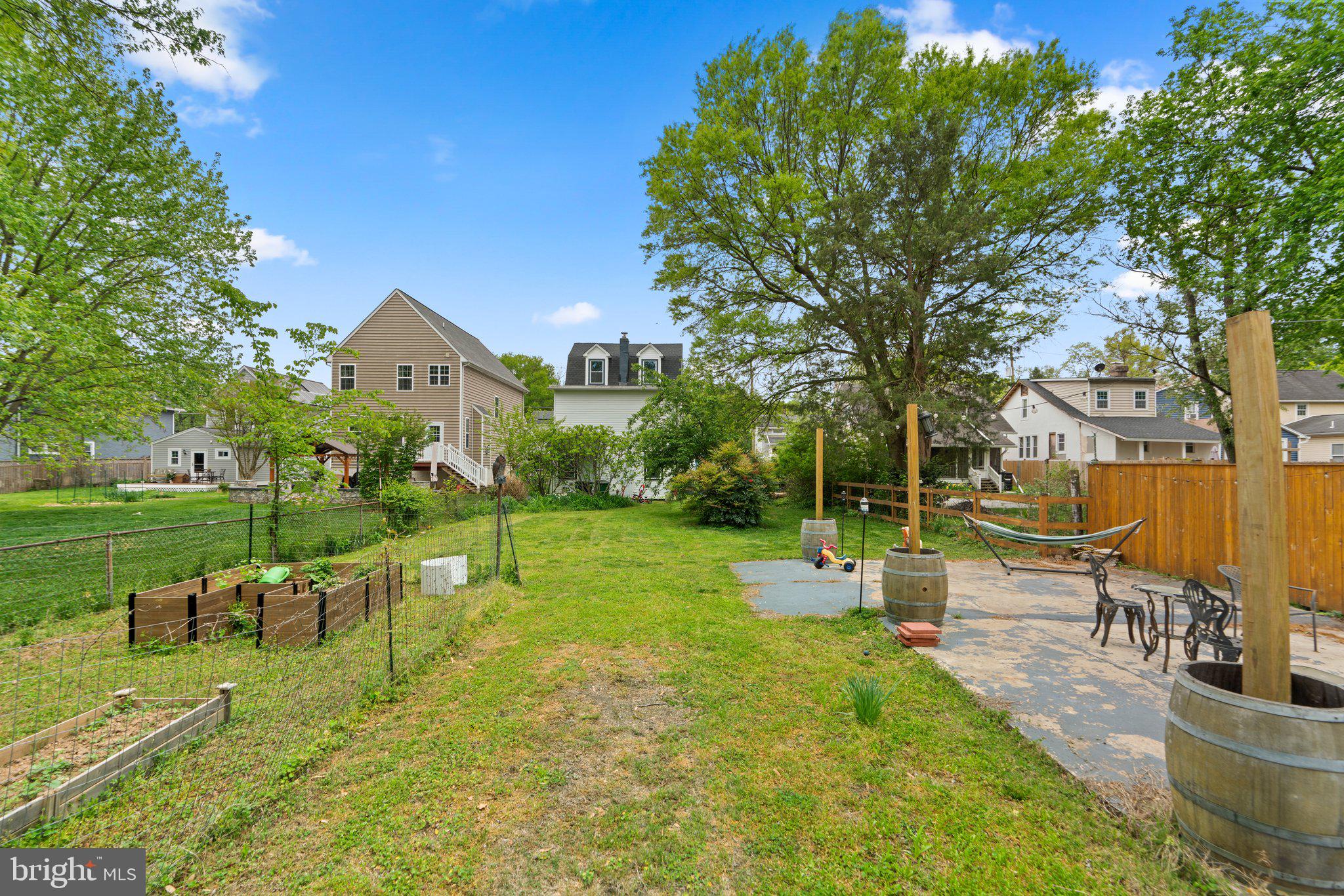 BRENTWOOD - Residential