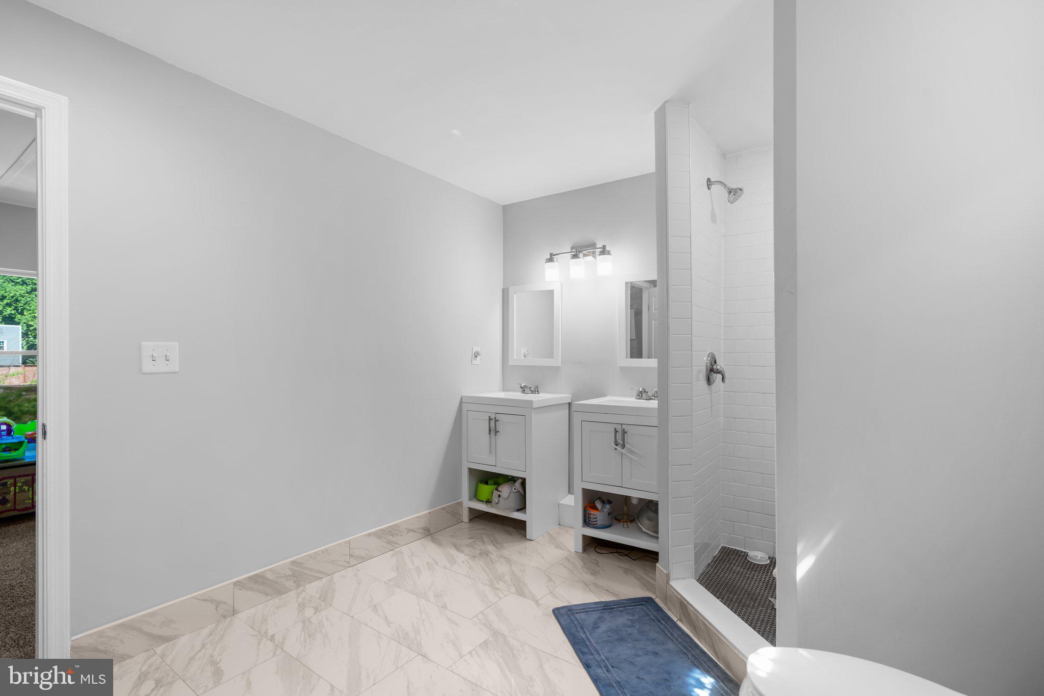 BRENTWOOD - Residential