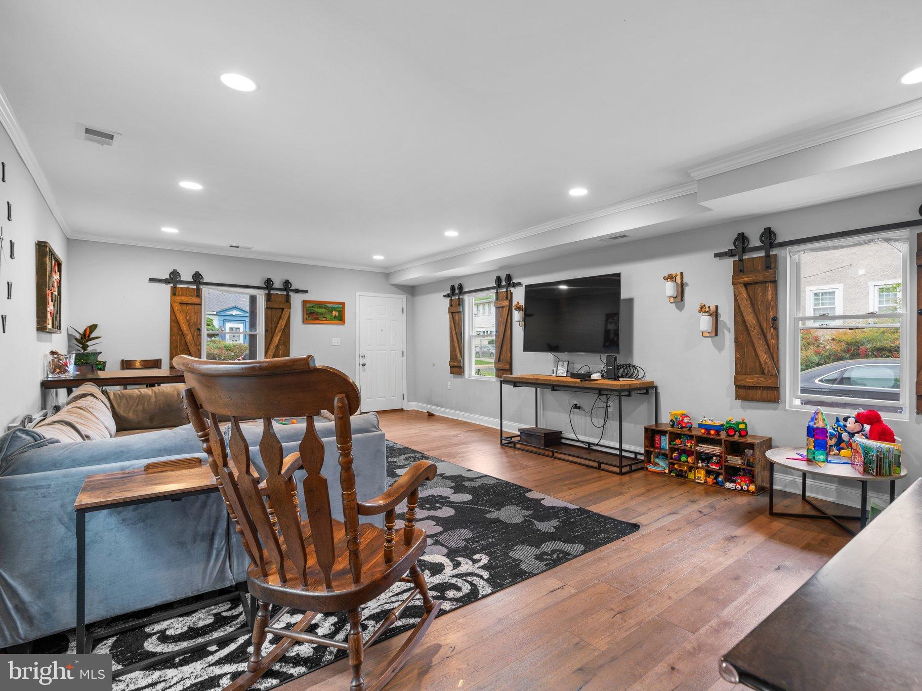 BRENTWOOD - Residential