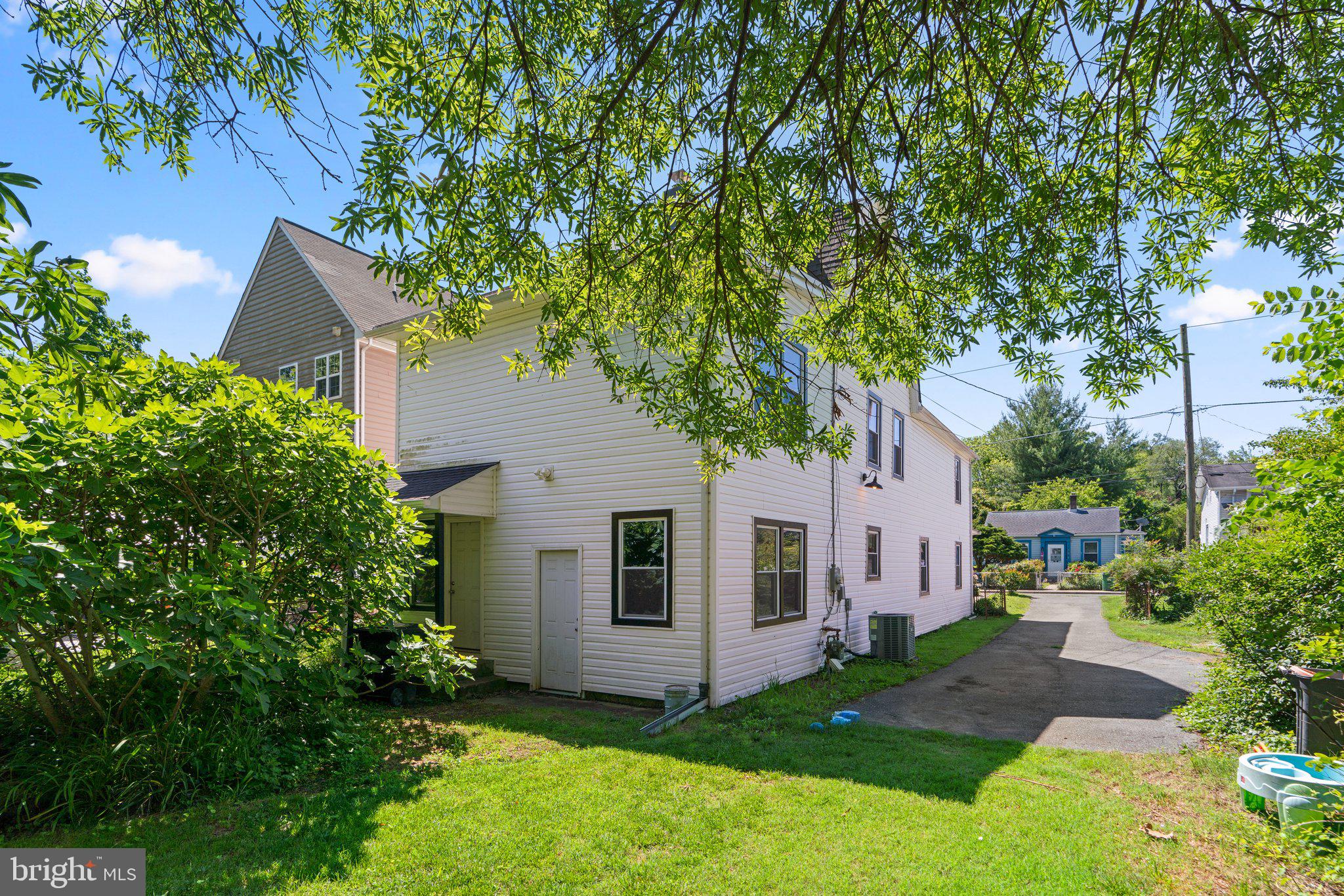 BRENTWOOD - Residential