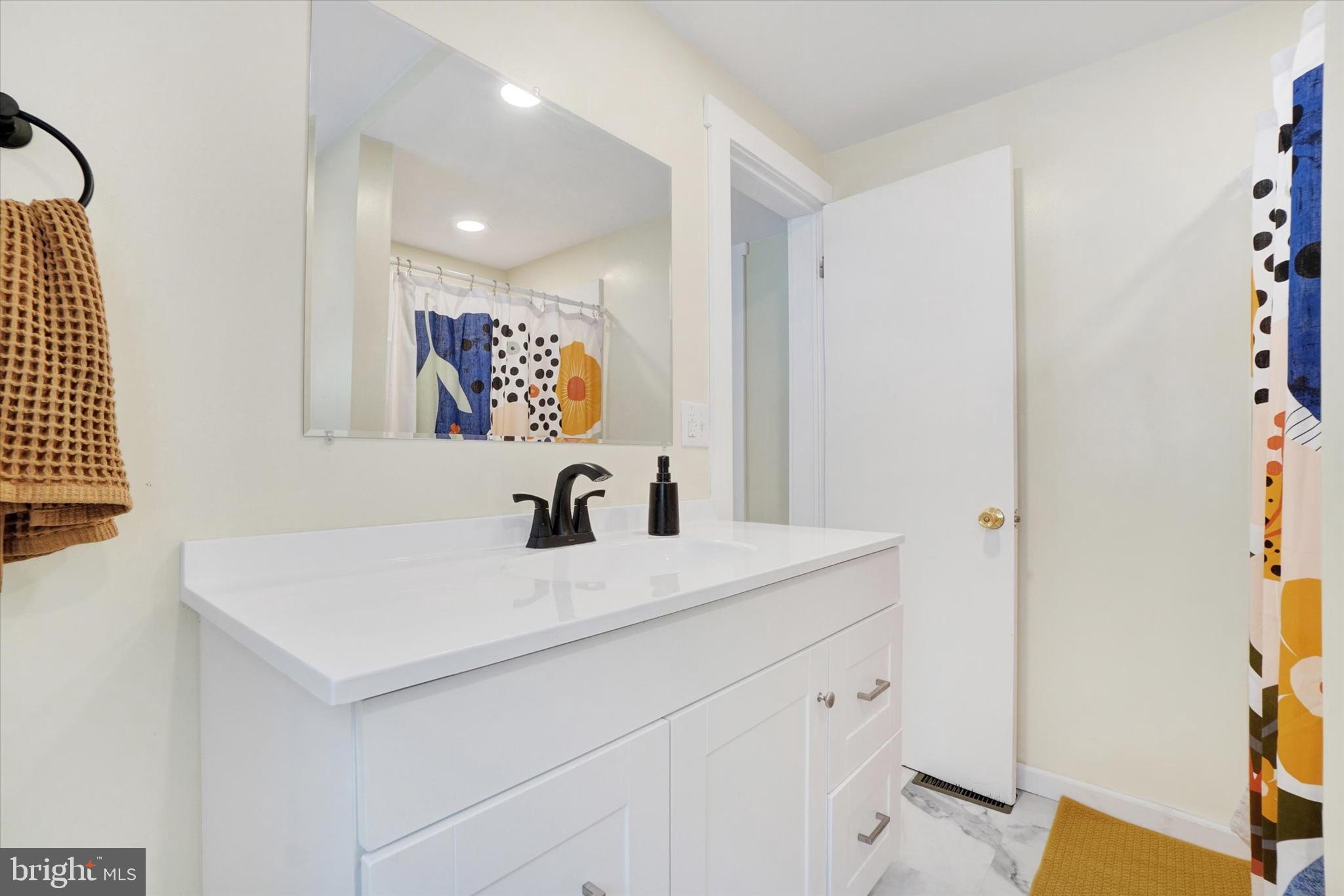 EAST MANCHESTER TWP. - Residential