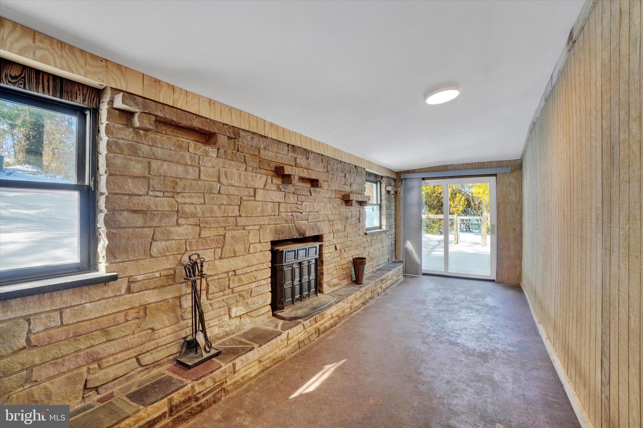 EAST MANCHESTER TWP. - Residential