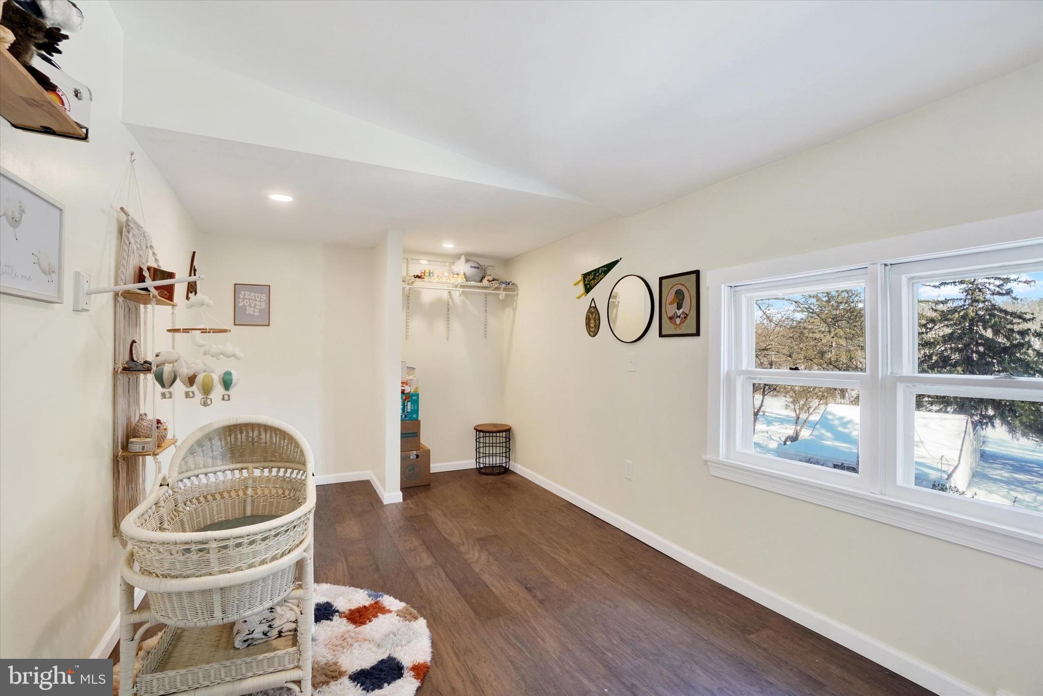 EAST MANCHESTER TWP. - Residential