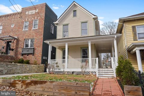 2321 HIGH STREET SE WASHINGTON DC 20020